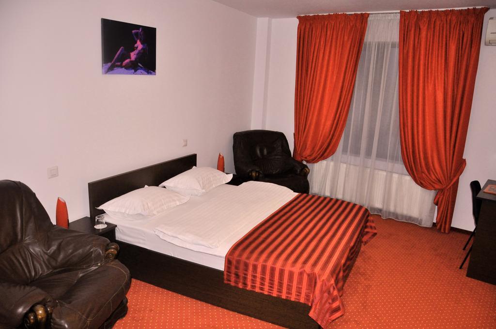 Hotel Thomas Bucharest Exterior photo